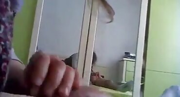 Bijela koža junica u dugim čizmama hrvatske porno stranice jebanje sa crnim muškarcem