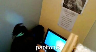 Veliki kurac u usta, a zatim pornici hrvatski u vaginu mršava plavuša