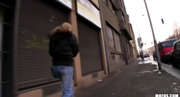 Pokazala je Sise, isisala kurac i jahala erotske price iz hrvatske ga