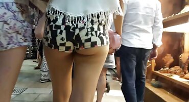 Štavljena djevojka sranje dva člana i fucks dečki u hrvatske kurve porno svlačionici