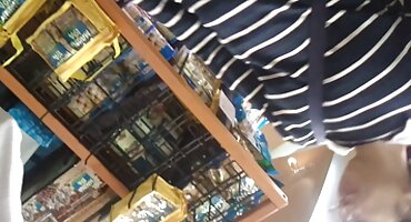 Studentski par imao je strastveni hrvatska porno stranica seks na kauču umjesto studija