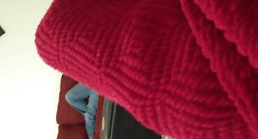 Slatki hrvatski porno filmovi Crvenokosa u bijele cipele i Čarape Fingering klitoris igračke