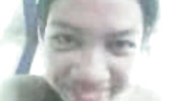 Plavuša nosi naočale dobro sranje momak i masturbira do porno hrvatska orgazma