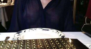 Plavuša je skinula gaćice i ostavila joj maca s porno video hrvatski velikim štapom