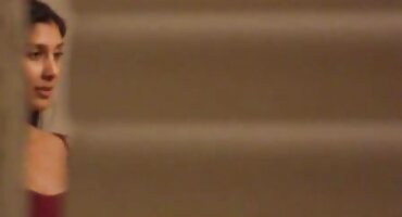 Momak je došao svojoj djevojci hrvatski amaterski porno noću i stavio je na kurac