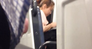 Brat je inzistirao na sisanju i ševe s hrvatski porno tube mršavom sestrom