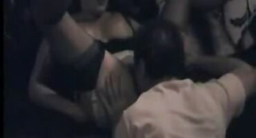 Napaljeni momak uhvaćen porno hrv lezbijki i napravio dvije žene i muškarac seks