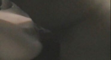 Djevojka s dlakavim maca stavila je na vrući penis porno hrvatski i jebeno