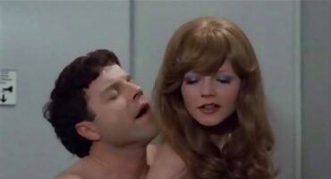 Podmazan Interneta za porno hrv penis prijatelja, kako bi bolje prodrijeti u nju maca