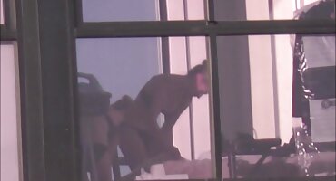 Momak na stolu fucks dvije požudne kurve hrvatski porno