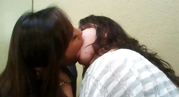 Mršavi Teen nježno sranje i hrvatski porno dobro jebanje s muškarcem