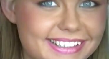 Mršava djevojka obrija maca prije datuma s hrvatski porno video muškarcem