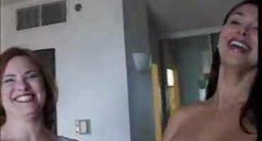 Dvostruka porno hrvatski penetracija u organizaciji mlade plavuše