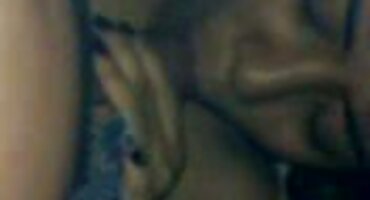 Dvije djevojke u seksi crnom rublju jebu s crnim dečkom hrvatski porno xxx i sisati njegov čokoladni kurac