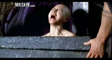 Sportaš hrvatski amaterski pornici marljivo vozi snažan kurac u vrelu Plavuša cheesecake