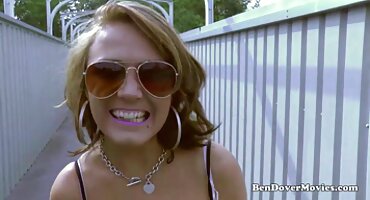 Lijepa žena daje pravi Pušenje momak i hrvatski porno tube jebanje u položaju čobanica