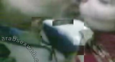 Momak jebeno svoju porno hrvatsko djevojku u usta i jebeno njezin šupak