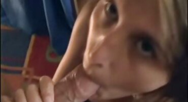 Mršavi Anal jebeno ljubavnik u kuhinji porno video hrvatski