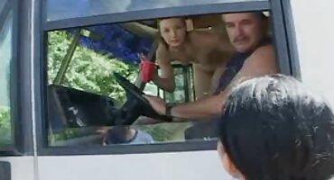 Fotografija modela tijekom snimanja pornici hrvatski uokvirena dupe za analni