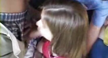 Mršava djevojka sranje kurac čovjeka i dobiva na sise hrvatski amaterski pornici cumshot