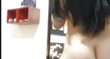 Dvije prsata plavuša na masaži prisilile su klijenta da puca u pornici hrvatski svoju maca filled