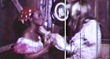 Lijepa plavuša sranje momak i daje Sise domaći hrvatski pornići šapu tijekom jebeni