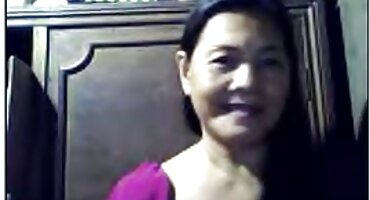 Trener ispruži zbijeno porno hub hrvatska maca fitonajski na krevetu s velikim Elda