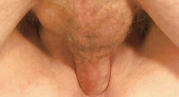 Vrhunske vrhunske ljepotice uparuju se s porno hrvatski majorom u tinejdžerskom seksu na televiziji